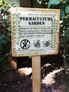 Make a Garden Sign Out of a Recycled Produce Crate